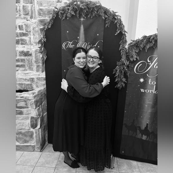 Hi! I’m Riah 🥰 - Picture 9 of 16